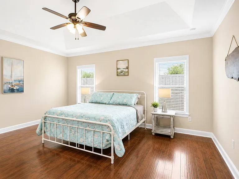 2063 Fountainview Dr — Photo 5