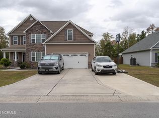 819 Solomon Dr, Jacksonville, NC 28546