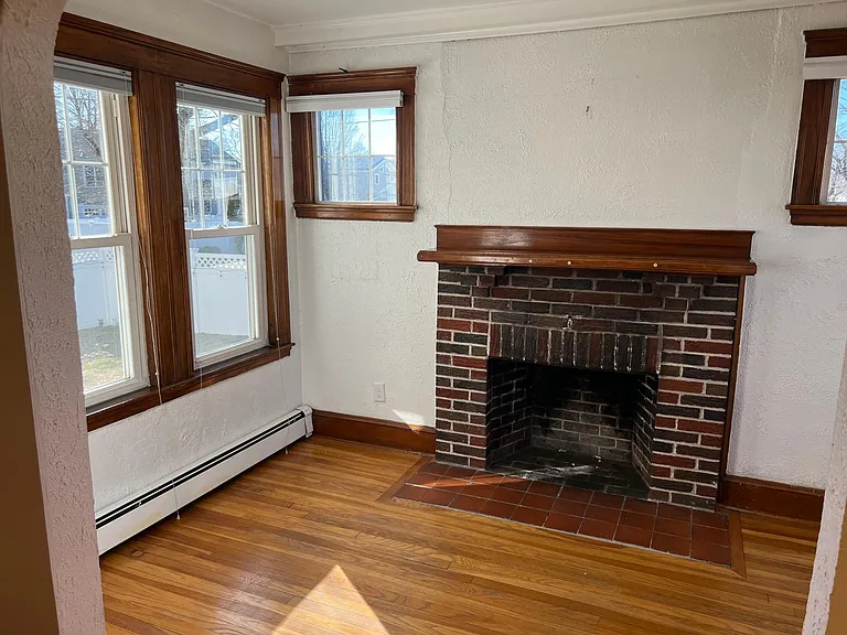 Lake St — Photo 27