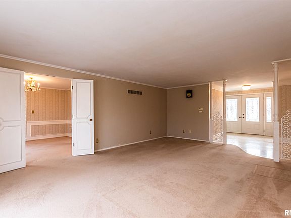 5th image of 227 E Morningside Dr