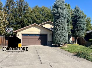 2553 Waters Edge Way, Medford, OR 97504