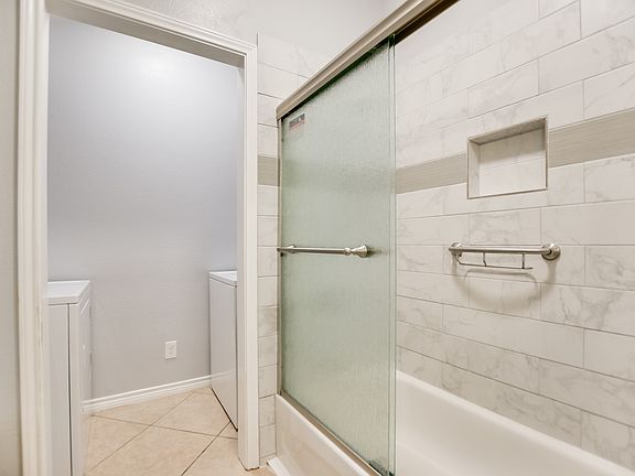5th image of 100 Bay Point Dr Unit 13