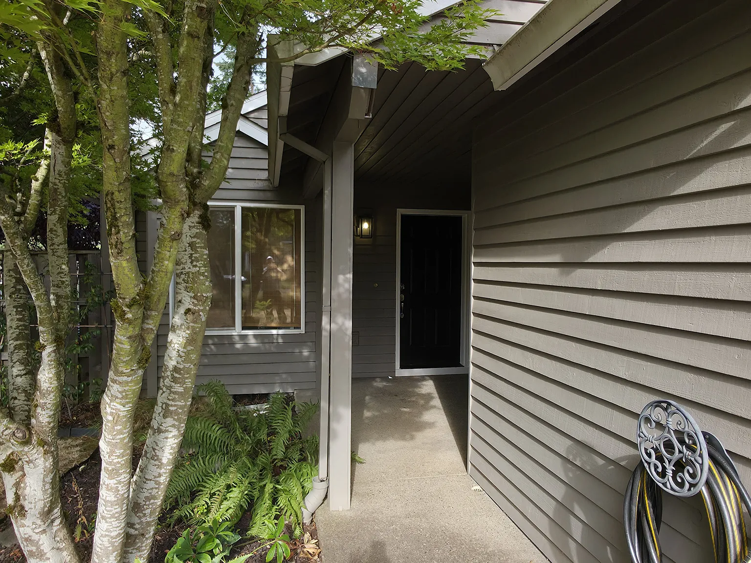 3 bed, 1300 sqft, $2,800 — Photo 3