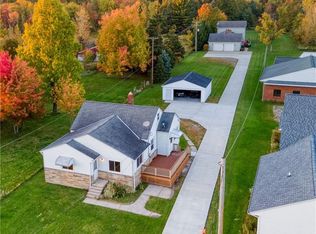 8621 Euclid Chardon Rd, Kirtland, OH 44094