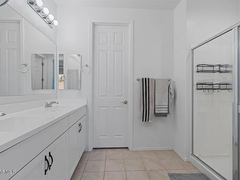 6313 N 68th Dr — Photo 13