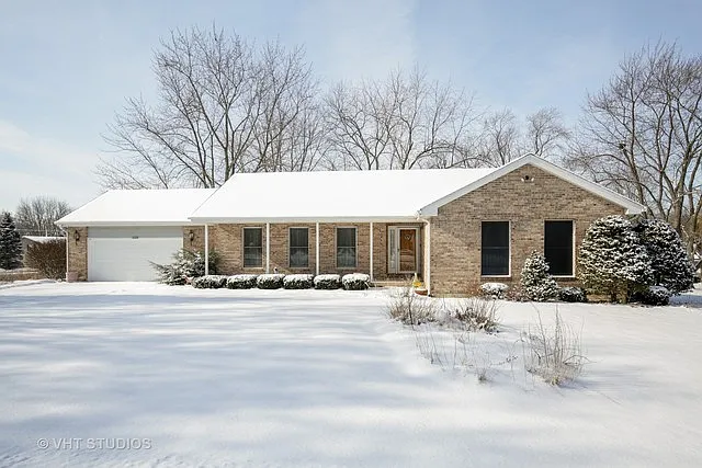 6N526 Tucker Ave photo 1
