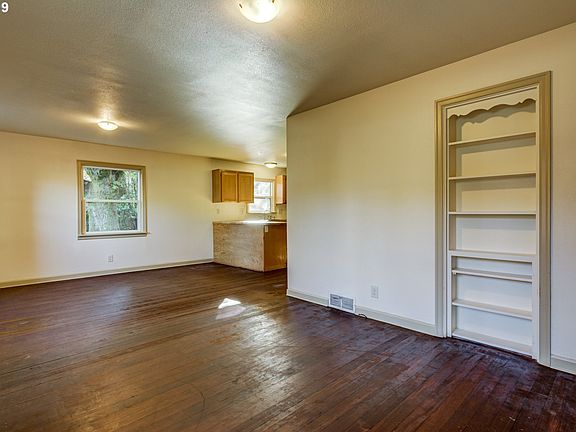 3rd image of 13803 SE Linden Ln