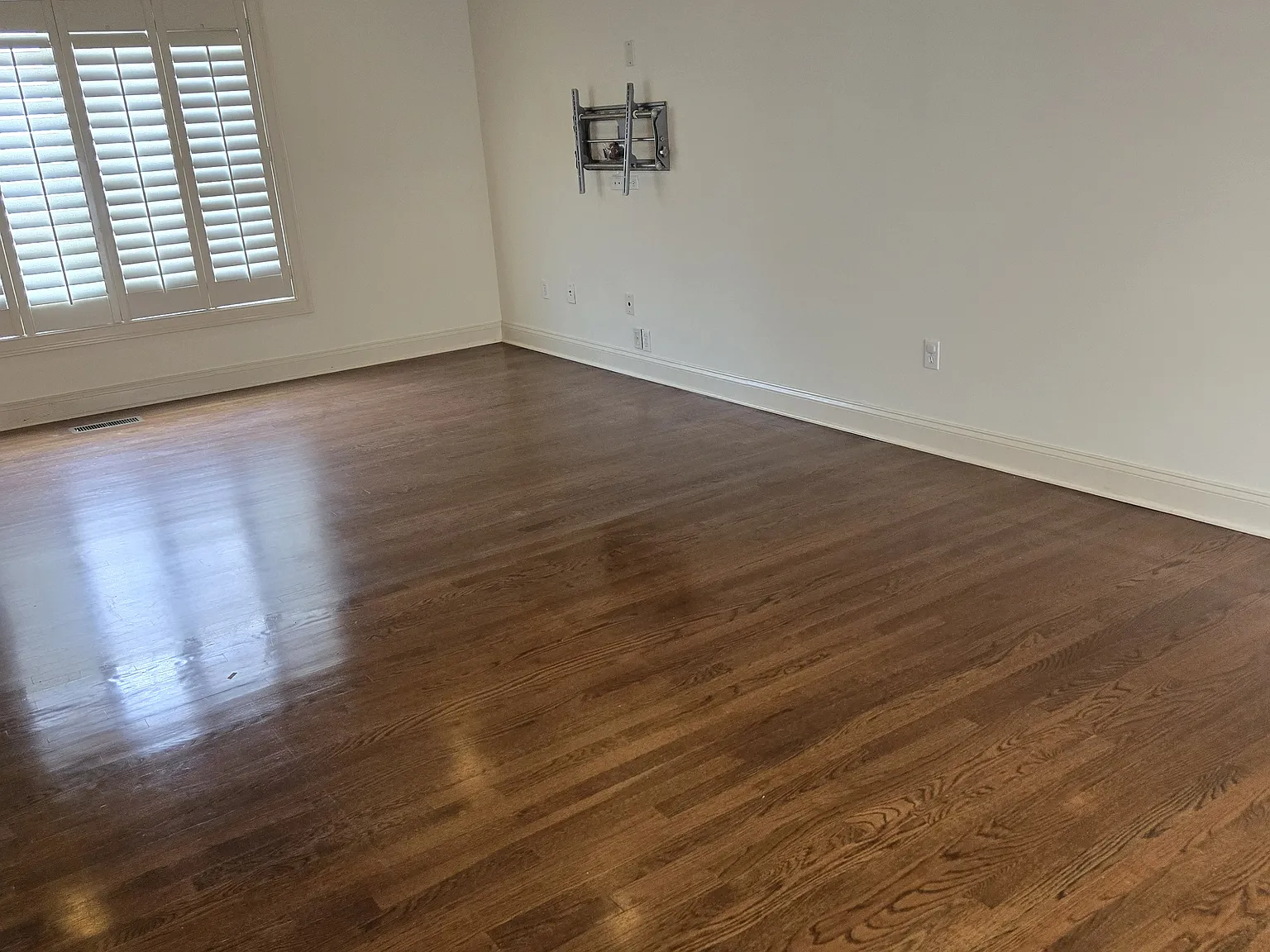 3 bed, 1880 sqft, $4,600 — Photo 4