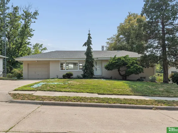 1714 Bowie Dr, Omaha, NE 68114