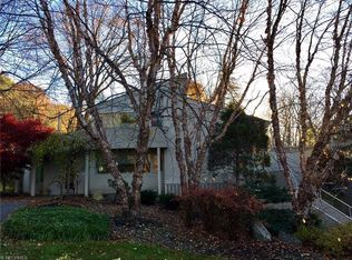 30 Riverview Ct, Bentleyville, OH 44022