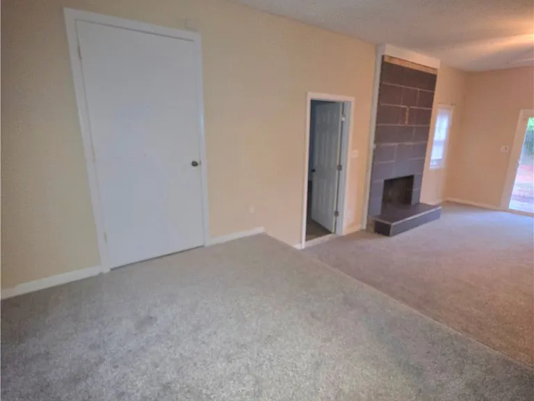 4407 Moonstone Ct — Photo 8