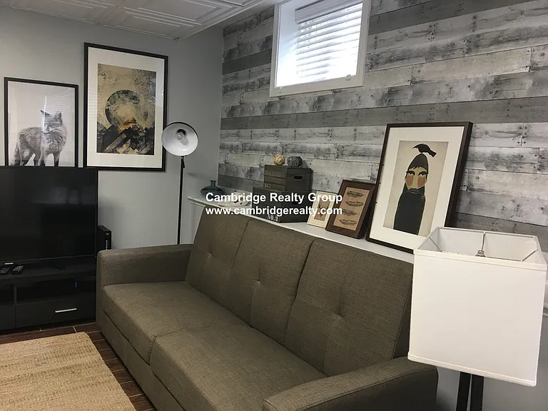 7 Story St #1 — Photo 3