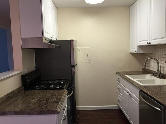 3rd image of 1126 Cherry Ave APT 99