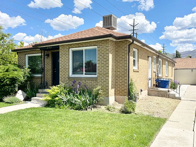 2705 S. Imperial St. — Photo 24
