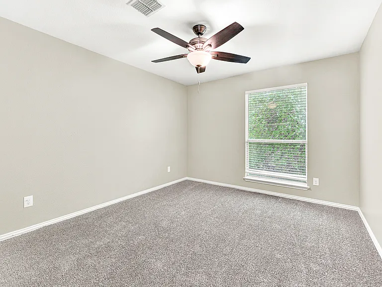 4450 Sharpsburg Dr — Photo 29