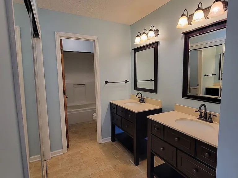 702 Azalea Dr #483 — Photo 7