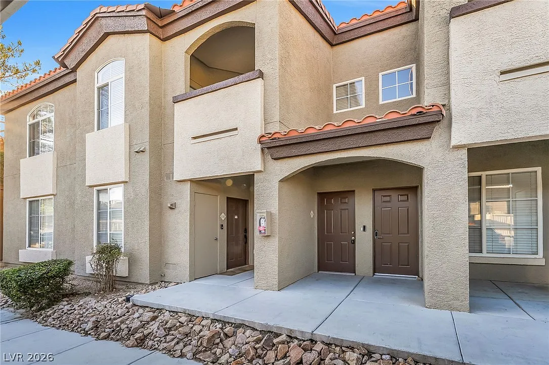 2 bed, 2.0 bath, 1114 sqft, $1,450 — Photo 1