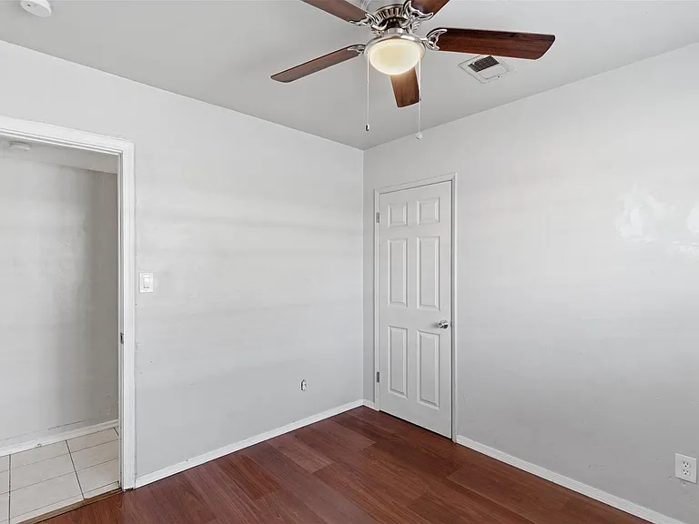2609 W Morten Ave #1 — Photo 10
