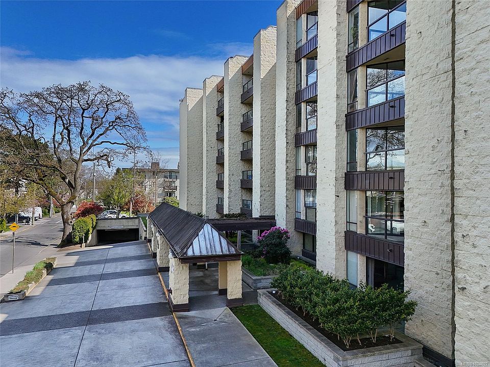 1st image of 1745 Leighton Rd #611