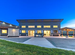 4232 Desmarais Rd, Moxee, WA 98936