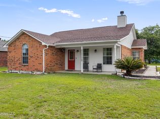 3613 N 11th St, Ocean Springs, MS 39564
