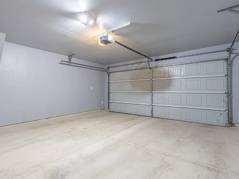 10203 Reyes Hts — Photo 25