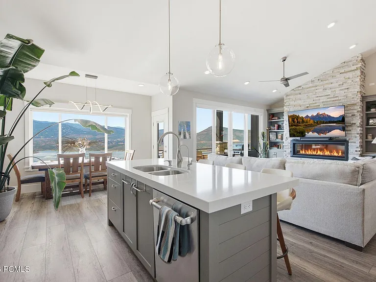 11293 N Shoreline Dr — Photo 14