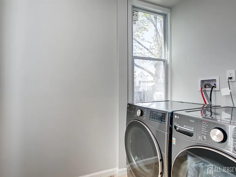 34-36 Millington Ave #1 — Photo 10