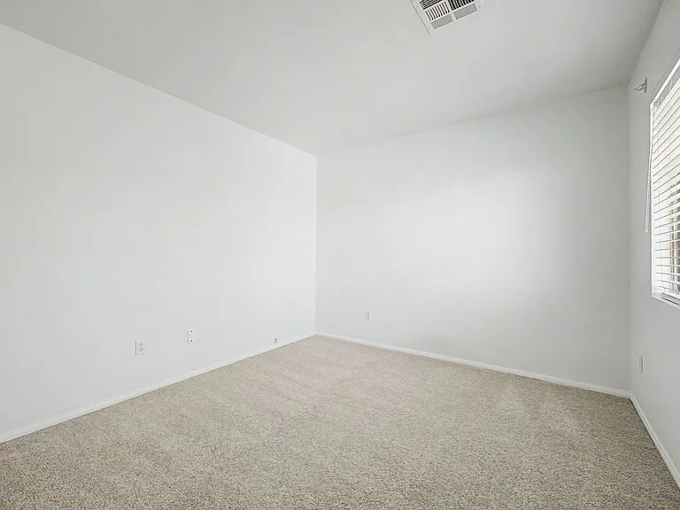 10547 Lilac Tree Ave — Photo 23