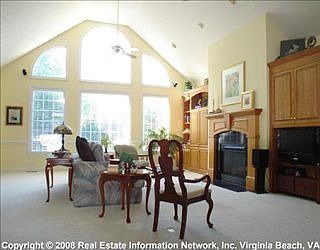 2nd image of 300 Vista Dr