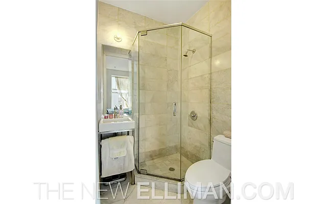 Sold by Douglas Elliman | media 22