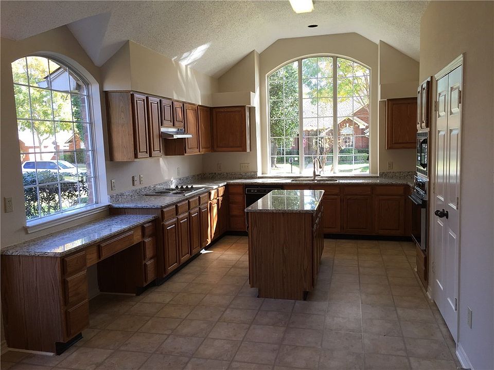 3709 Legendary Ln, Plano, TX 75023 | Zillow