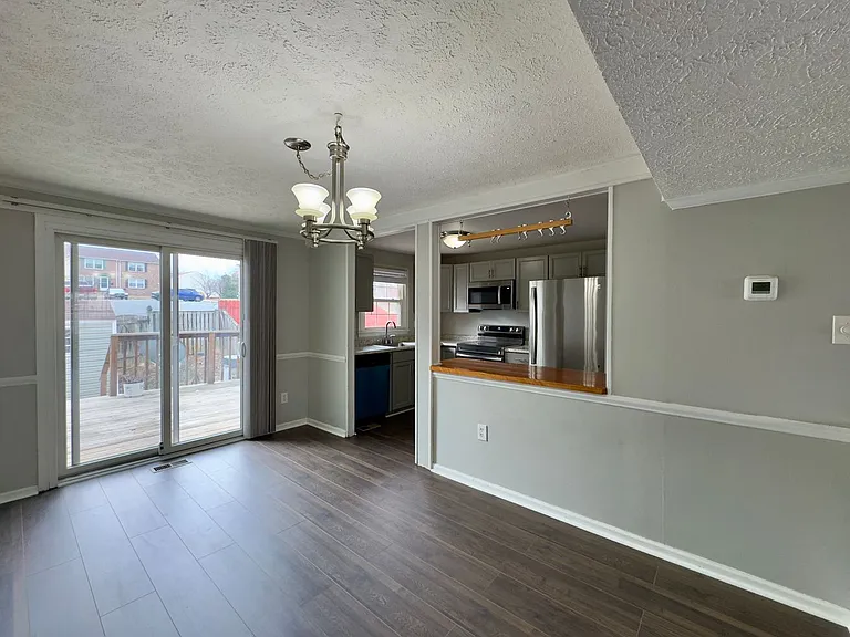 5371 King Arthur Cir — Photo 5