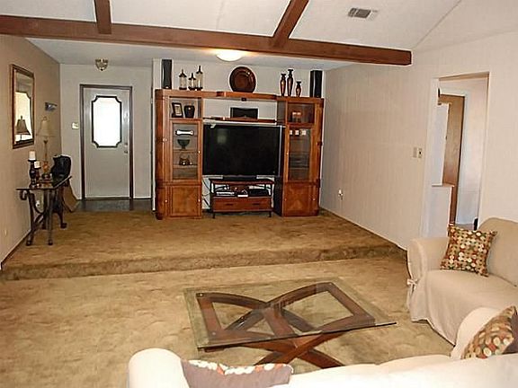 3rd image of 4710 Basswood Ct