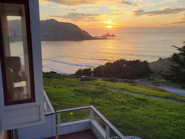 211 Roberts Rd, Pacifica, CA 94044