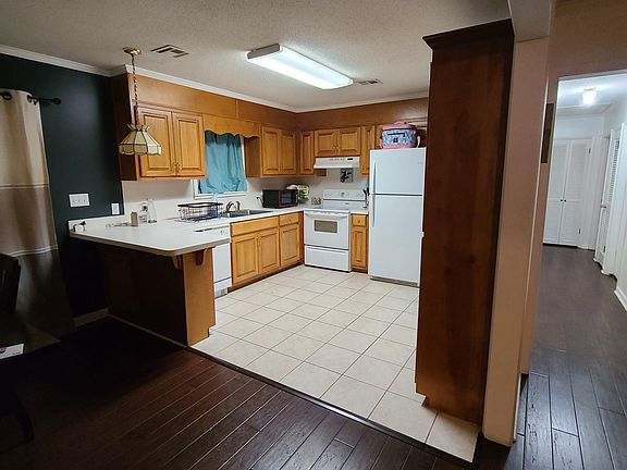 5th image of 116 Lakewood Dr