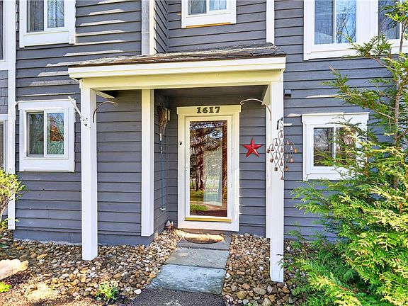2nd image of 1617 Snowfield Way