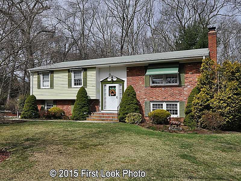 1st image of 211 Westwood Dr
