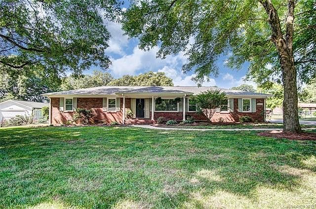 1st image of 6255 Lynwood Dr NW