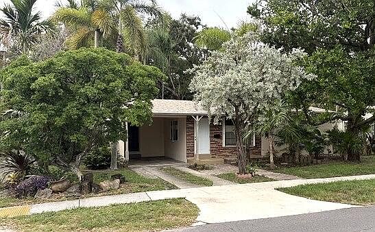 2nd image of 507 SW 2nd Avenue