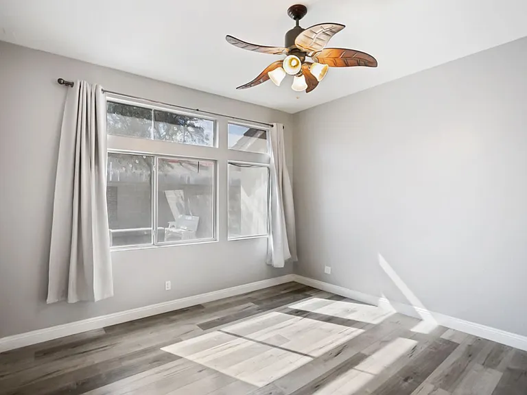 10404 Pacific Sageview Ln — Photo 17