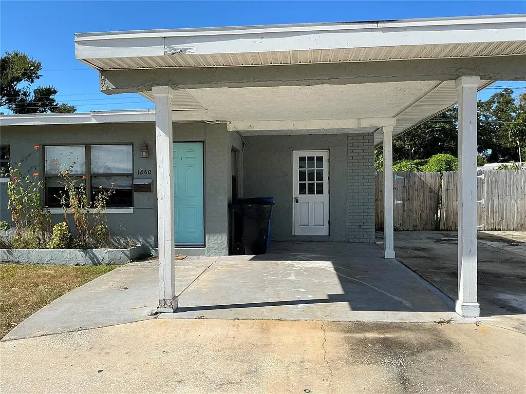3 bed, 2.0 bath, 1237 sqft, $2,400 — Photo 3