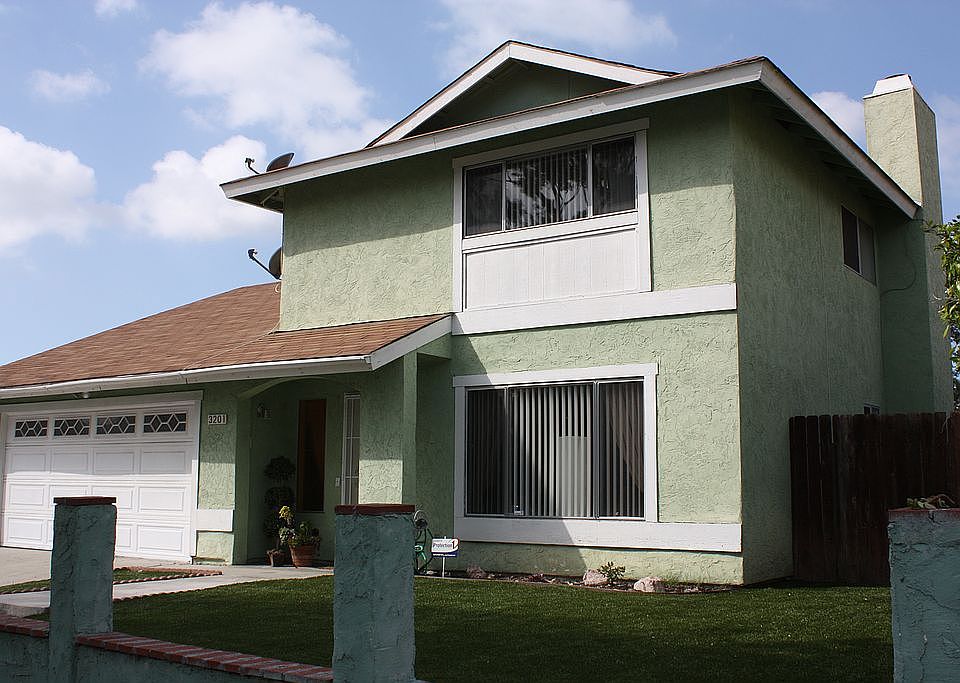 1st image of 3201 Camarillo Ave