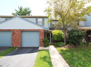 77 Stanwick Ct, Somerset, NJ 08873