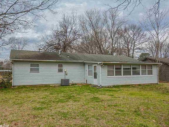3rd image of 812 Lehman Dr