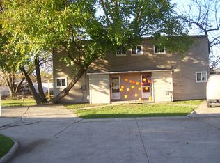32276 Iron Ct, Westland, MI 48186