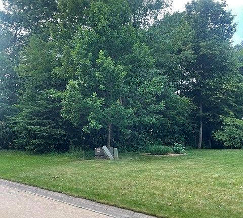 4th image of V/l 258 Stony Brook Ln