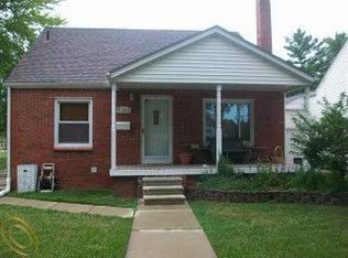 7209 Henry St, Center Line, MI 48015