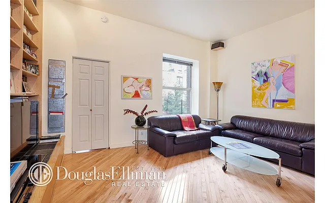 Rented by Douglas Elliman | media 14