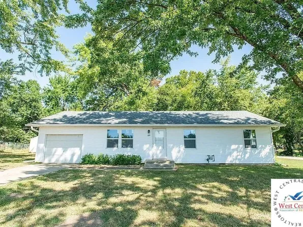 120 Willa Ln, Windsor, MO 65360